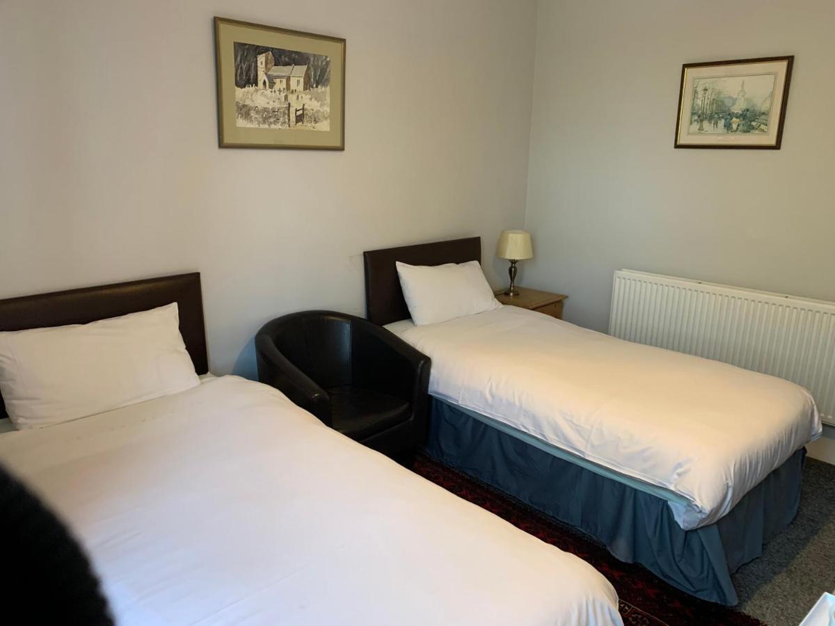 The Red House Hotel Grantham Room photo