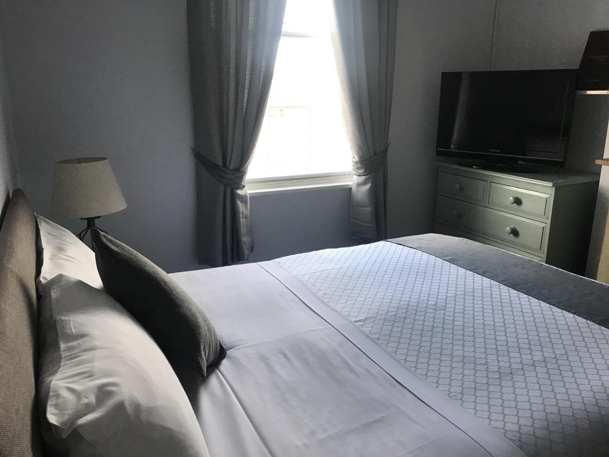 The Red House Hotel Grantham Room photo